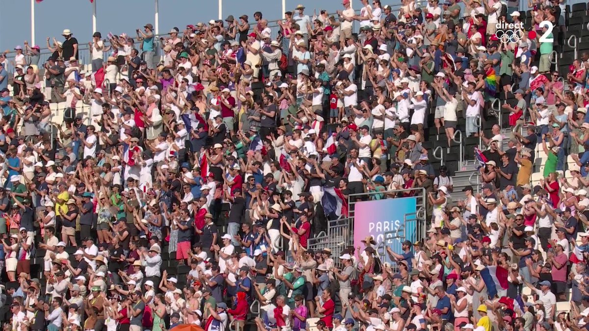 #Paris2024 | Qu'elle est belle cette Marseillaise pour Nicolas Gestin ! 🥺🇫🇷 Le Français est champion olympique de canoë slalom à seulement 24 ans 🤩 📺 Suivez les JO en direct :
