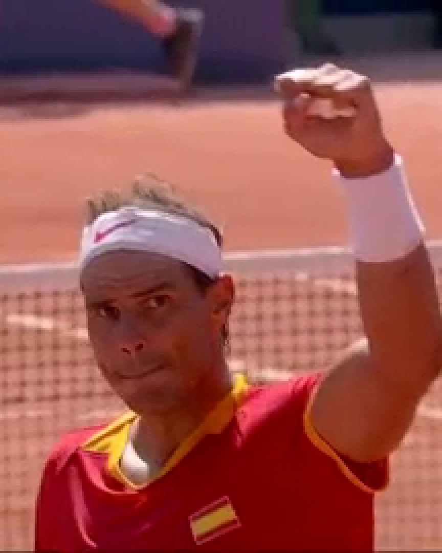 LISTEN TO THAT ROAR 🔉 🔉🔉 Rafael Nadal, that is ridiculous 🤩🇪🇸 #Paris2024