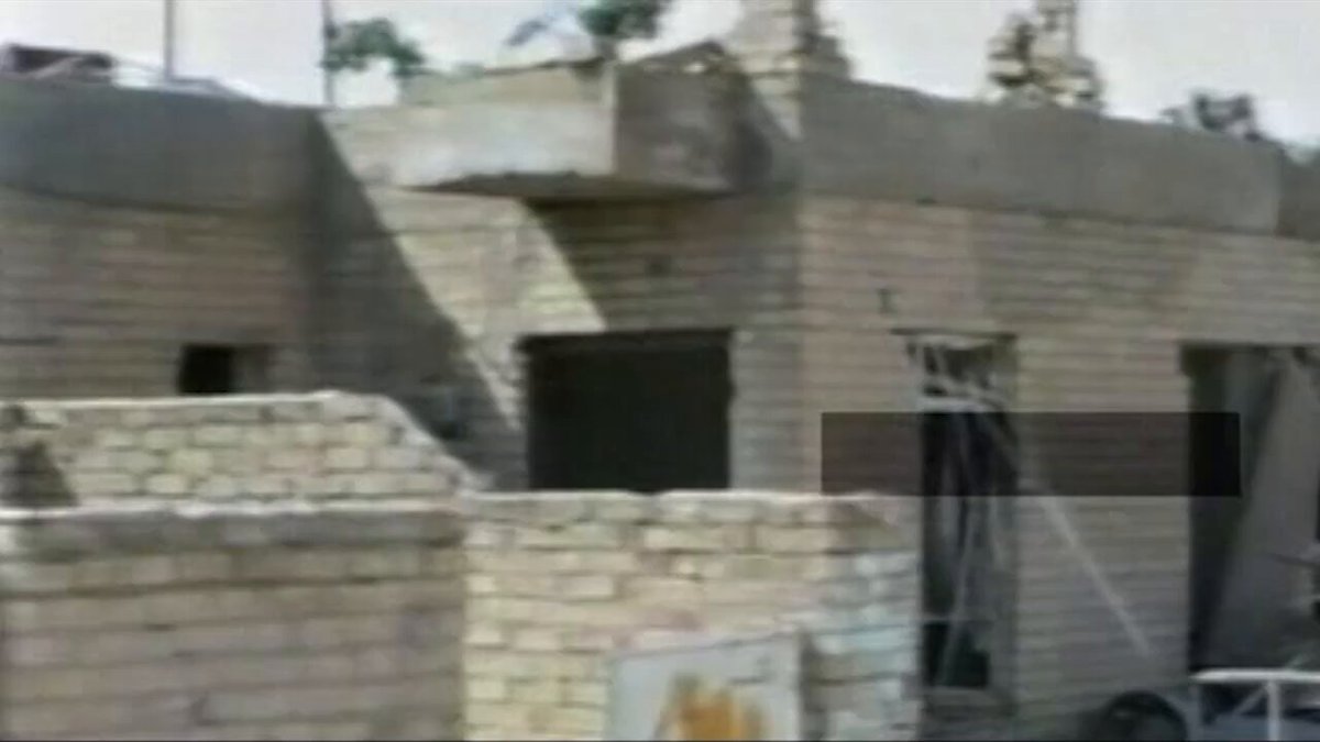 سنة 2005 عندما كان أهل الأنبار وديالى يفخرون أنه حتى كلابهم صارت تقاوم الاميركيين ويضعون قصيدة الكلب (سدّاح) نغمة لهواتفهم بعد مقاومة كلب لجنود أميركيين اقتحموا منزل صاحبه في أحد قرى ديالى العظيمة كان مرشدكم الروحي أبو مهدي المهندس عضوا في البرلمان وتفتشه كلاب الوحدة Delta الاميركية في بوابة وزارة التخطيط رسالة للشباب من هذا الجيل الجديد افخروا بهويتكم وأهلكم وتاريخكم أنتم الأعلون ولو علت اليوم الحثالة العراق بفضل الدعم الإيراني والأميركي لهم قصيدة الشاعر العراقي شيحان سالم الشمري: سدّاح يومنه حما الدار ملزوم غيرة ولا يرضى يدوسون بابه والله لو أنه بشر قلت مرحوم وبعض البشر فدوة لحضرة جنابه جمعتهم أمريكا حثالة ولملوم يوم على بغداد جرَّت طوابه وسلالة ابن العلقمي كلها اليوم جتنا تدور من بلدنا نهابه