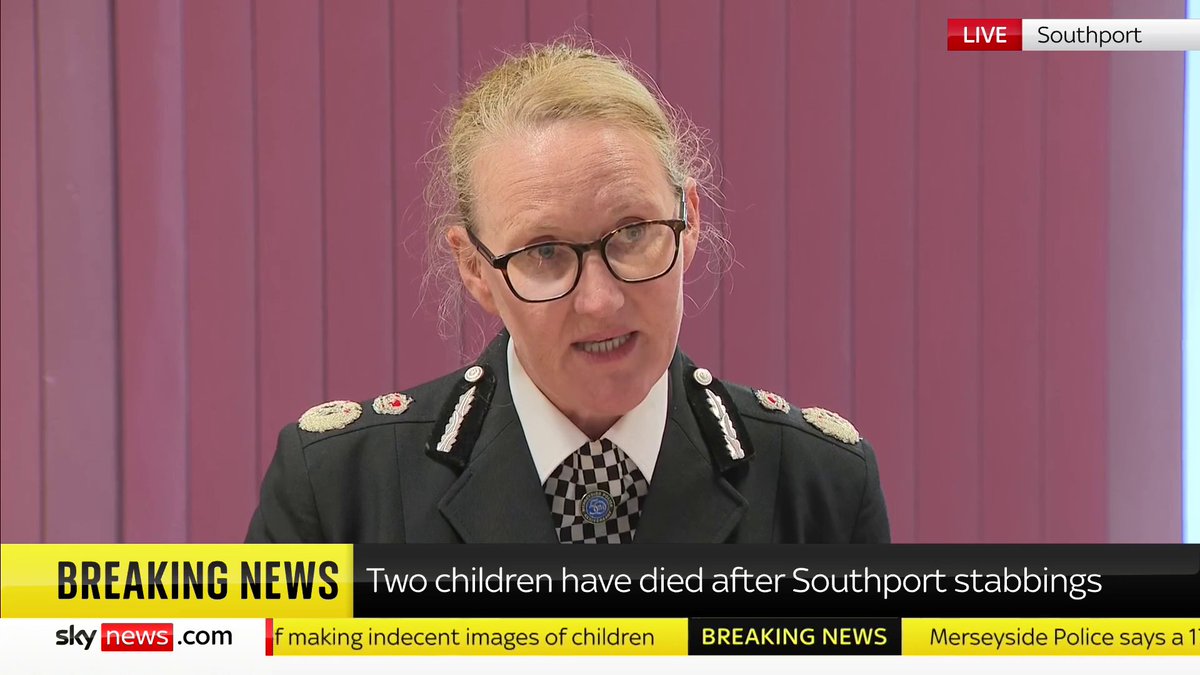 JUST IN - "17-year-old male" arrested after killing 2 children, critically injuring 6 children and 2 adults with a knife in Southport, England.