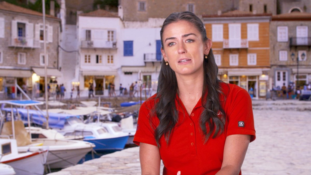 Bri and Ellie discuss guest cabin duty on an all-new episode of #BelowDeckMed tonight