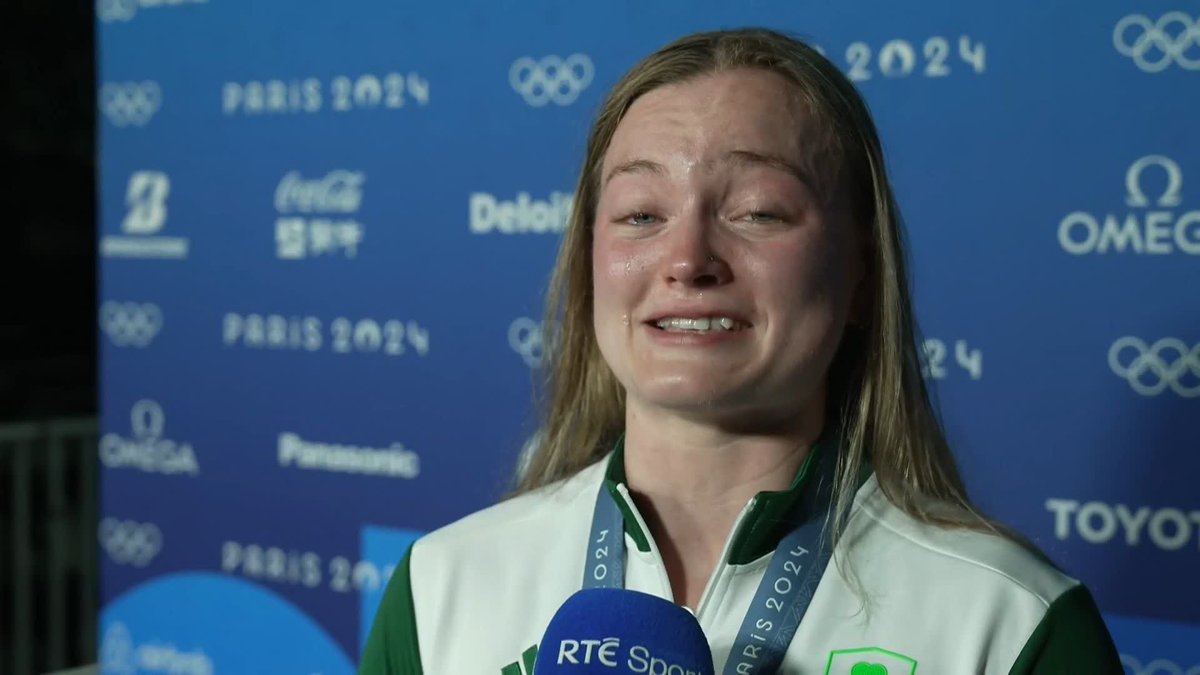 "I'm still that little girl from Sligo" 🥉 The tears are in full flow as the reality of Olympic bronze sinks in for Mona McSharry #RTESport #Paris2024 📱Updates 📺Watch