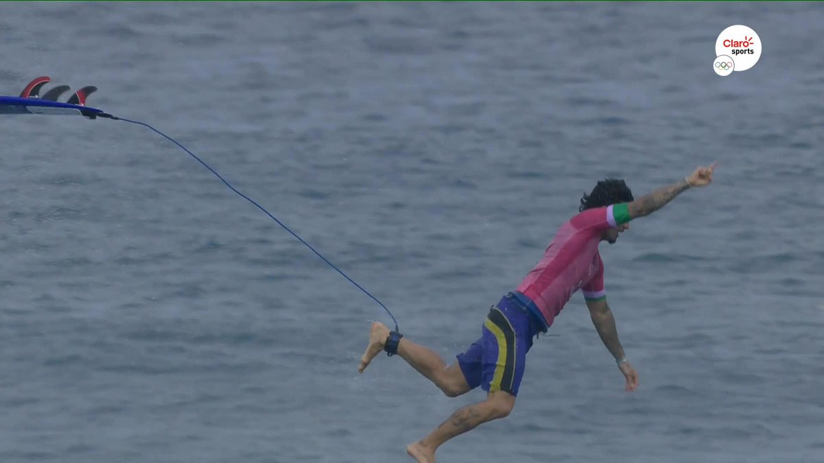¡NUEVO RÉCORD OLÍMPICO EN EL SURF! 🏄♂️🤙🇧🇷 Gabriel Medina se mandó una ola TREMENDA este lunes en el round3-heat 6 de #Paris2024, y con ello, la mayor calificación vista en unos Juegos Olímpicos, 9.90 para el brasileño #ParísEsTuyo