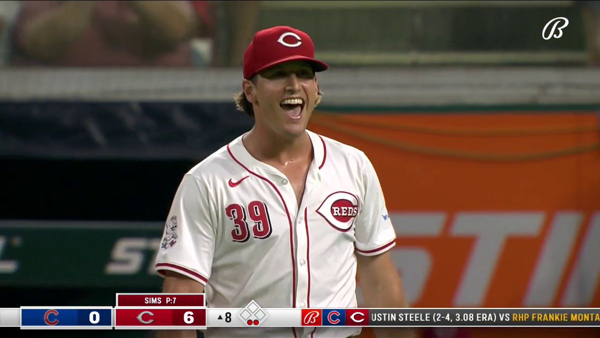 What‼️ A‼️ Play‼️ #Reds