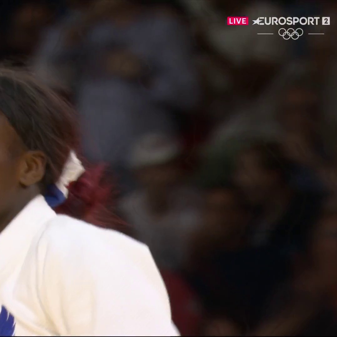 🇫🇷🥋 La championne olympique Clarisse Agbegnenou élimine son adversaire israélienne et se qualifie pour le prochain tour ! 🦾 #Paris2024