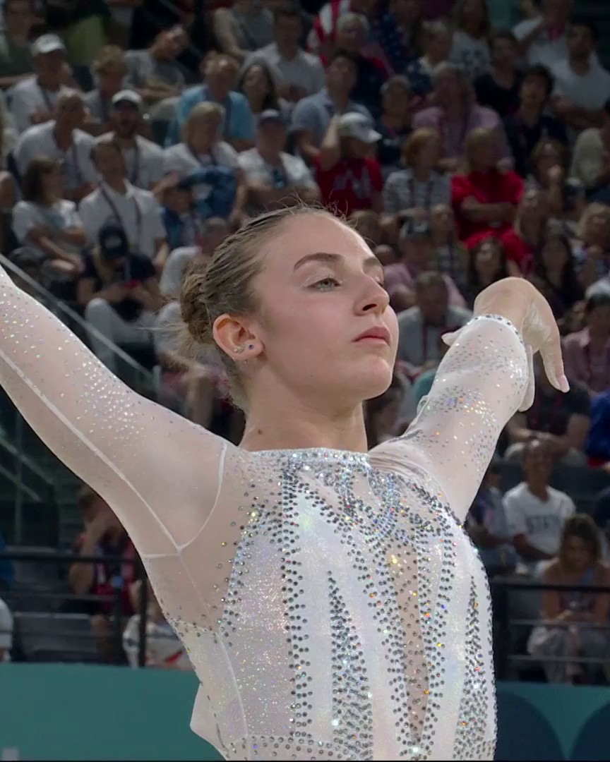 MA COSA HA FATTO ANGELA AL CORPO LIBERO 🤯🤸‍♀️🇮🇹 #Paris2024 #Olympics #HomeOfTheOlympics #ItaliaTeam #ArtisticGymnastics