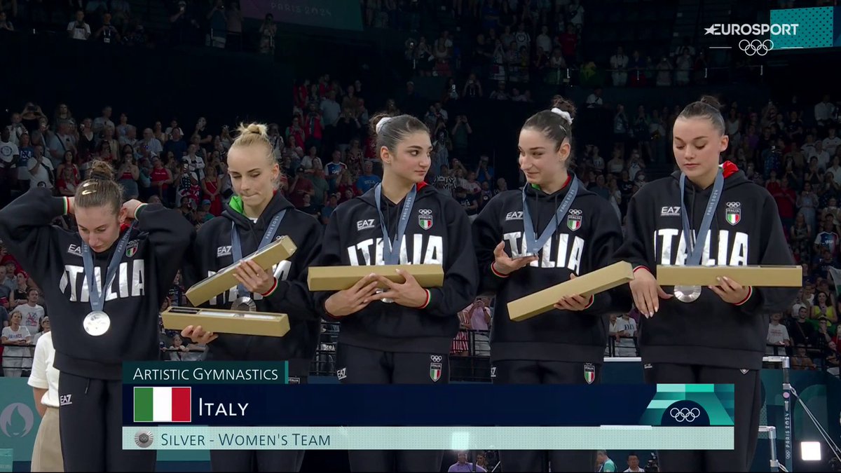 RAGAZZE AVETE SCRITTO UNA PAGINA DI STORIA 🥈🤸‍♀️🇮🇹 #Paris2024 #Olympics #HomeOfTheOlympics #ItaliaTeam #ArtisticGymnastics