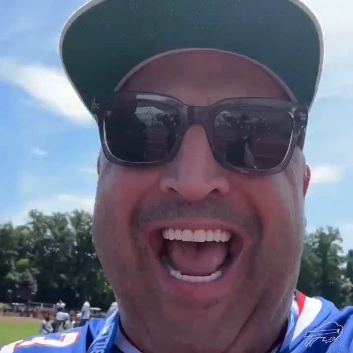 HOW YA DOIN'?!? Welcome to Bills Camp, lilmomozzarella. 🤌 #BillsMafia