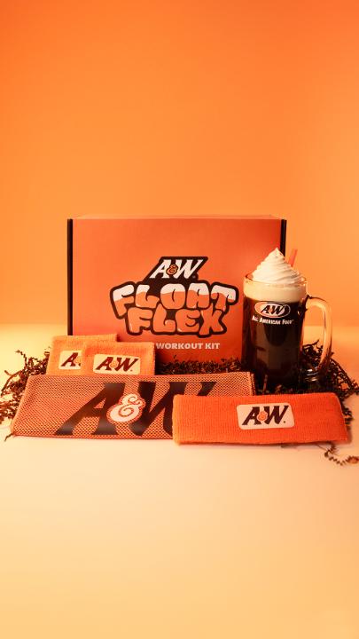 Reply with a 💪 for your chance to win this sweet Float Flex workout kit. Then get ready to exercise your right to FREE Root Beer Floats at A&amp;W on August 6. #RootBeerFloatDay