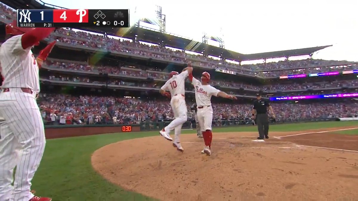 We have our first Hays homer! #RingTheBell