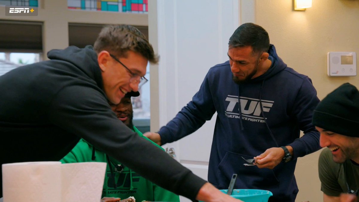 A TUF HOUSE MEAL 🍽️ 🏠 Giannis Bachar made Greek cuisine for the TUF house 😋🇬🇷 #TUF32