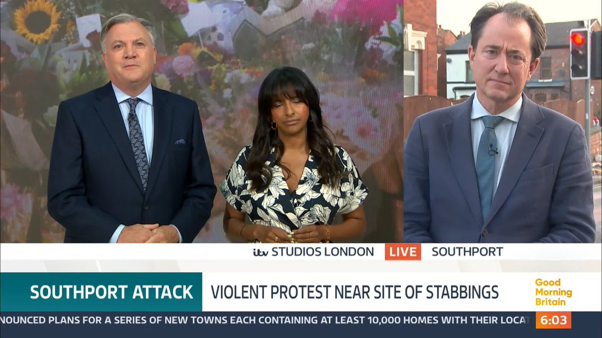 Police have been injured in clashes with protesters outside a mosque in Southport as tensions have risen over the stabbing attack that left 3 children dead & more injured. Merseyside Police said the protesters are 'believed to be supporters of the English Defence League'.