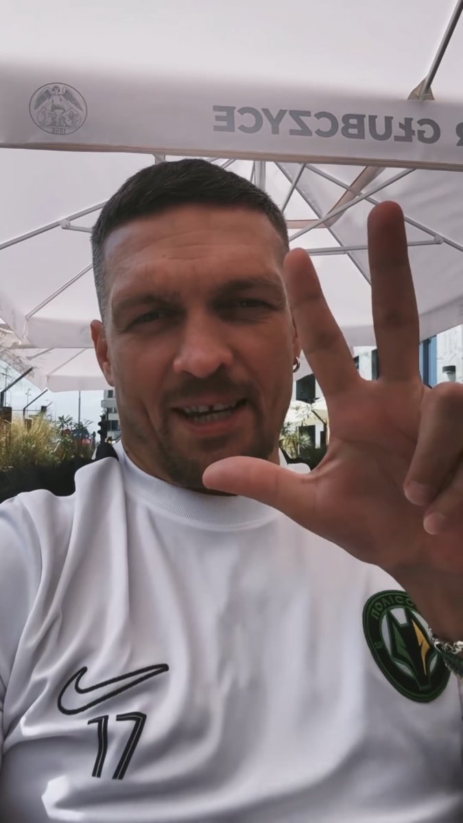 ‼️ Oleksandr Usyk responding to Tyson Fury’s video message today ahead of their rematch on Dec 21st: “Greedy Belly - you are my friend.” [🎥 TYSON FURY &amp; @Usykaa]