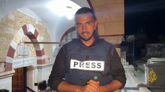 استشهاد مراسل #الجزيرة إسماعيل الغول والمصور رامي الريفي بقصف إسرائيلي استهدفهما في مدينة غزة #الأخبار #حرب_غزة