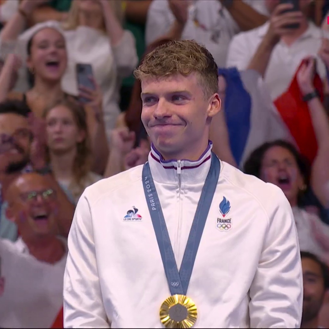 🇫🇷 La MARSEILLAISE résonne à La Défense Arena pour LÉON MARCHAND. DOUBLE-CHAMPION OLYMPIQUE.🥇🥇 (Eurosport) #Paris2024
