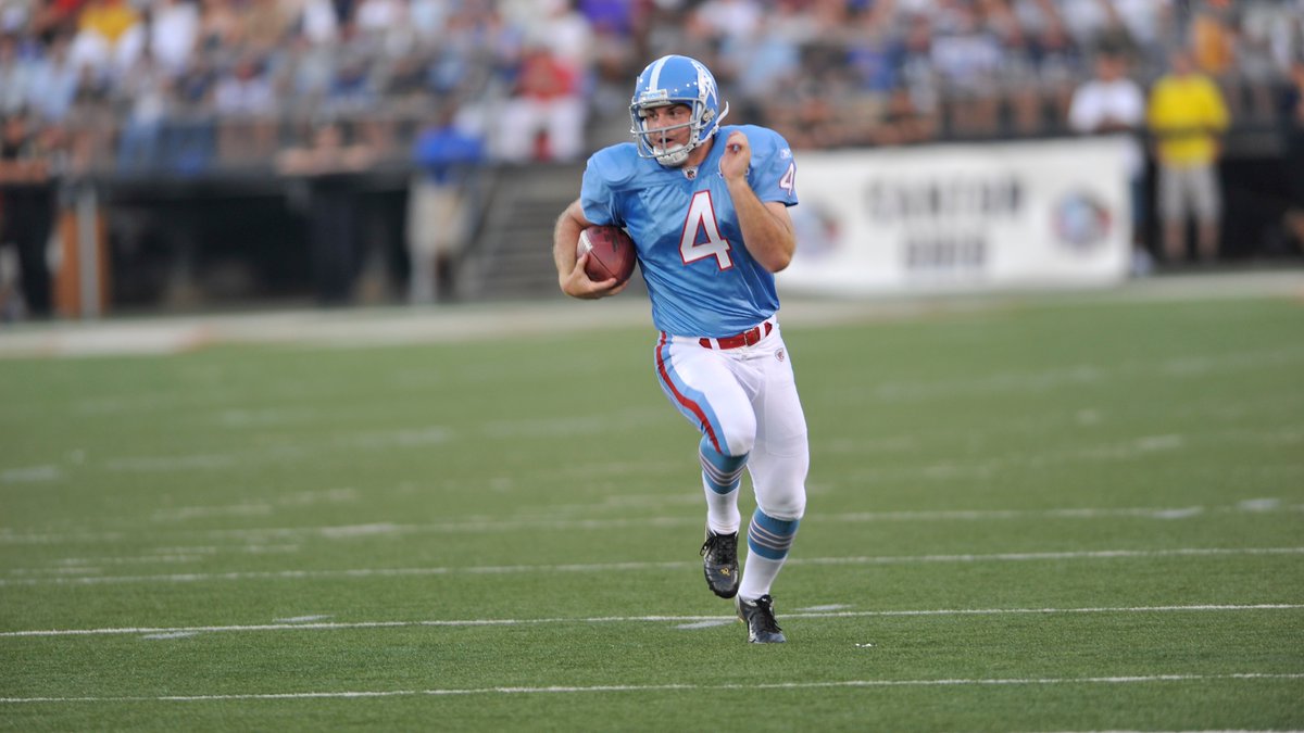 Titans dug deep into the playbook for this TD in the 2009 Hall of Fame Game. 📺: Pro Football Hall of Fame Game -- Thursday 8pm ET on ESPN/ABC 📱: Stream on #NFLPlus