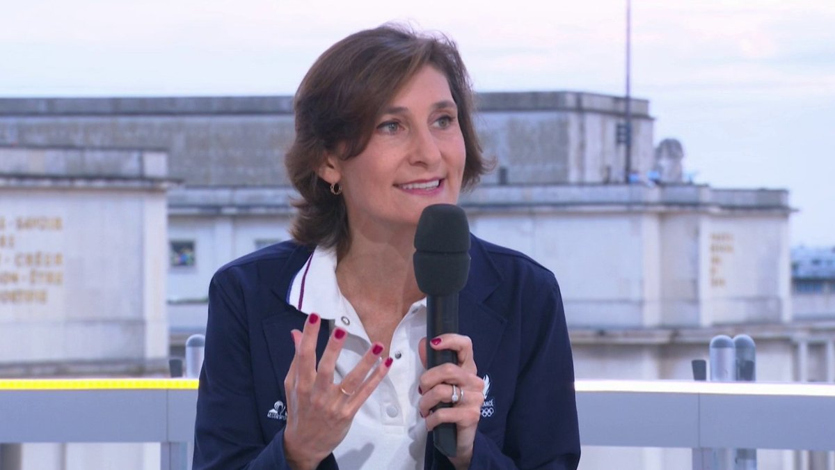 🔴🗣️ Amélie Oudéa-Castéra favorable à la Légion d'honneur pour tous les médaillés aux JO #Paris2024 : "C'est tellement contributif au PIB du bonheur qu'on a envie de se dire que oui." #Les4V #JeuxOlympiques Amélie Oudéa-Castéra