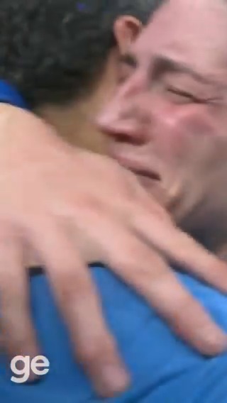 O Brasil inteiro te abraça, Mayra! Uma história de três medalhas olímpicas não se apaga tão fácil! Mayra Aguiar chora após derrota, pede abraço a repórter e diz: "A cobrança interna é muito grande" ➡️ #OlimpíadasNoGe #Paris2024 #JogosOlímpicos