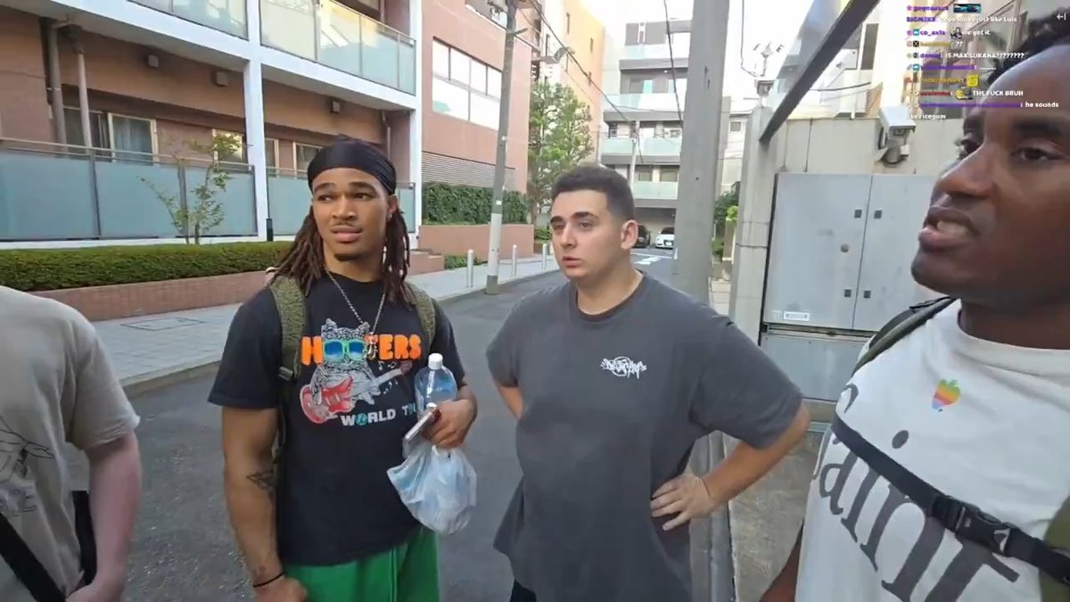 Max and Lacy thought they were about to get robbed in Japan but it just turned out to be a cool ass stream sniper.. 😭