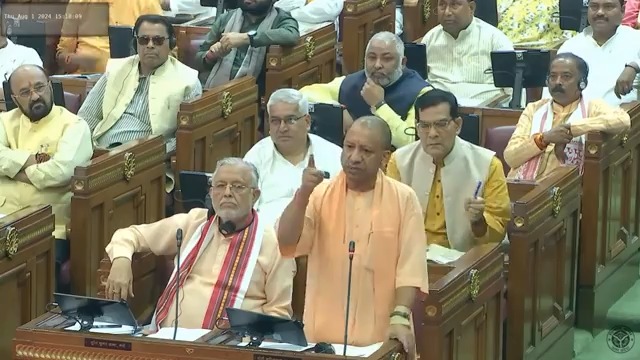 समाजवादी पार्टी के समय में Pick &amp; Choose होता था...