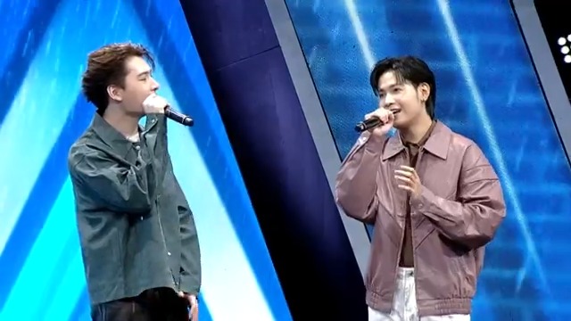เพลง ว่าว - คริส พีรวัส & สิงโต ปราชญา Feat. เกลือ กิตติ #TheWallSong #ร้องข้ามกำแพง #Workpoint23 #KristPerawat #kristtps #SingtoPrachaya #คริสสิงโต