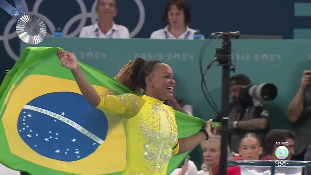 COMEMORA, REBECA! 🇧🇷🤸♀️🇧🇷🤸♀️ O BRASIL VIBRA COM VOCÊ! NOSSA RAINHA DA GINÁSTICA 💚💛💙 #OlimpíadasNoGe #Paris2024 #JogosOlímpicos