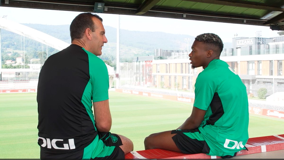 📽️ Charlando con Alvaro Djalo⚡️ "Ver a Iñaki triunfar en el Athletic ha abierto muchas puertas a la gente de color de aquí" #AthleticClub 🦁