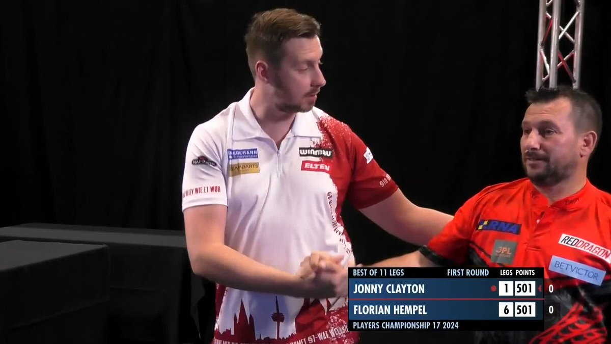 HEMPEL HAMMERS CLAYTON! 🇩🇪 Florian Hempel produces a clinical display of doubling to dispatch Jonny Clayton 6-1 in his #PC17 opener! 📺