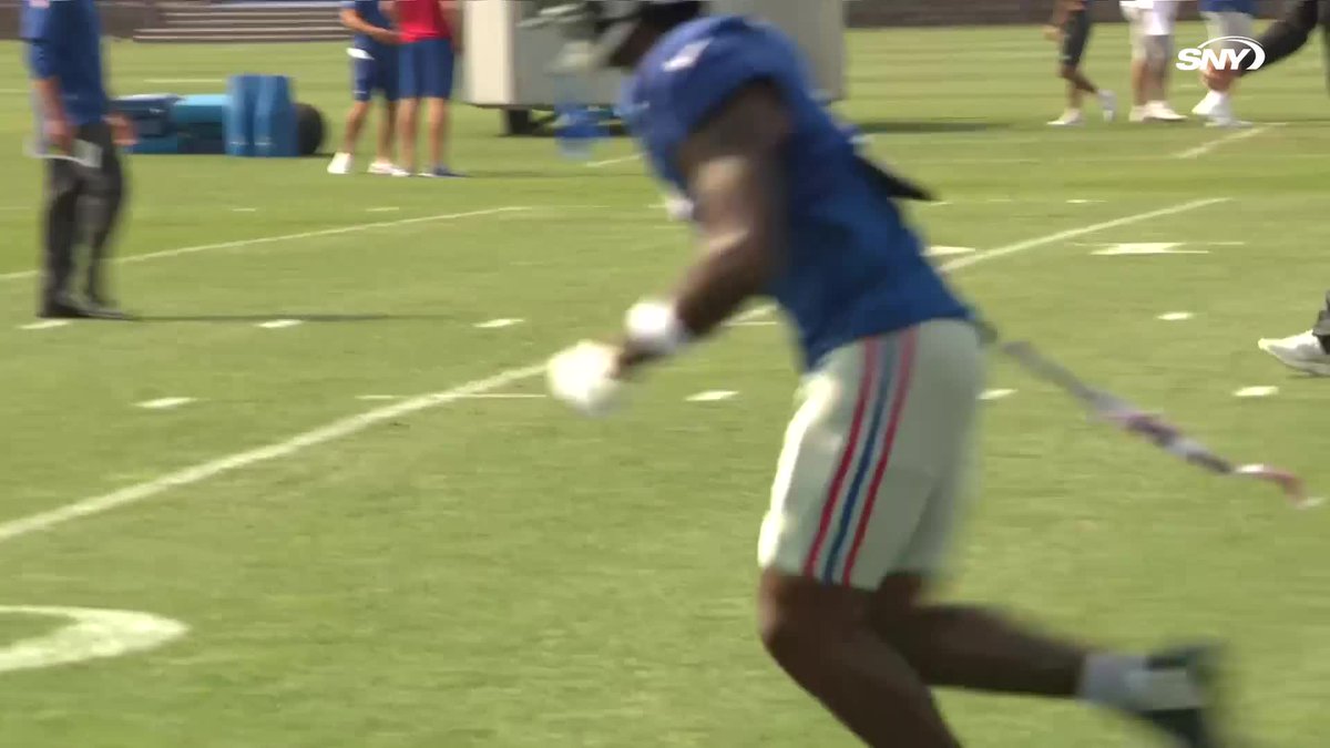 One-handed snags from Malik Nabers in warmups