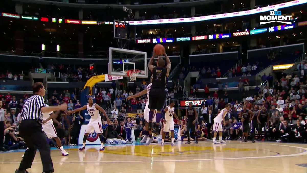 "Once it left my hands, you could see me going back because I was like, 'Oh, that's cash.'" 💰 Isaiah Thomas recounts his iconic 2011 Washington Men's Basketball OT buzzer-beater ⤵️ Watch 𝐓𝐡𝐞 𝐁𝟏𝐆 𝐌𝐨𝐦𝐞𝐧𝐭: 𝐈𝐬𝐚𝐢𝐚𝐡 𝐓𝐡𝐨𝐦𝐚𝐬 at 6:30 p.m. PT tonight. #B1GWelcome