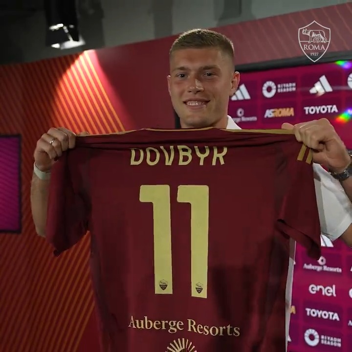 🐺 Il primo giorno in giallorosso di Artem 🇺🇦 #ASRoma