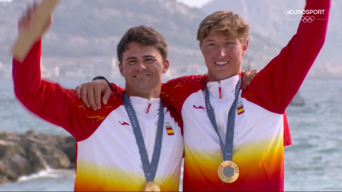 🇪🇸 Por primera vez en Paris 2024, el himno de España 🏅 𝐃𝐢𝐞𝐠𝐨 𝐁𝐨𝐭𝐢́𝐧 y 𝐅𝐥𝐨𝐫𝐢𝐚𝐧 𝐓𝐫𝐢𝐭𝐭𝐞𝐥 reciben el oro logrado en vela 💪🏻 Que sea el primero de muchos #Paris2024 | #Sailing