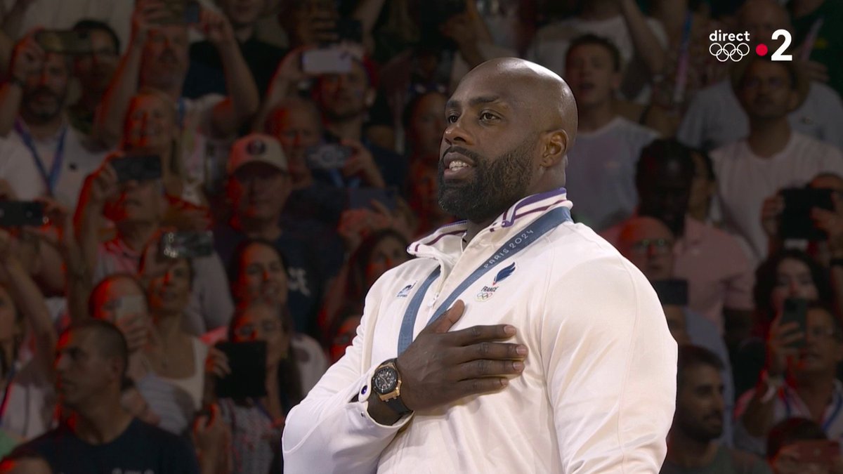 🇫🇷 La Marseillaise RÉSONNE à l’Arena Champ de Mars après le sacre de Teddy Riner et pour la neuvième fois lors de ces JO de #Paris2024 !