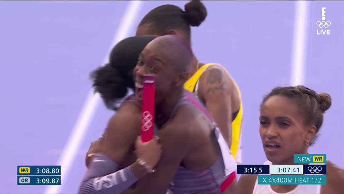 Kaylyn Brown seals the deal for the United States and sets a NEW WORLD RECORD in the mixed 4x400m relay! 🇺🇸 #ParisOlympics 📺 NBC, E! and Peacock