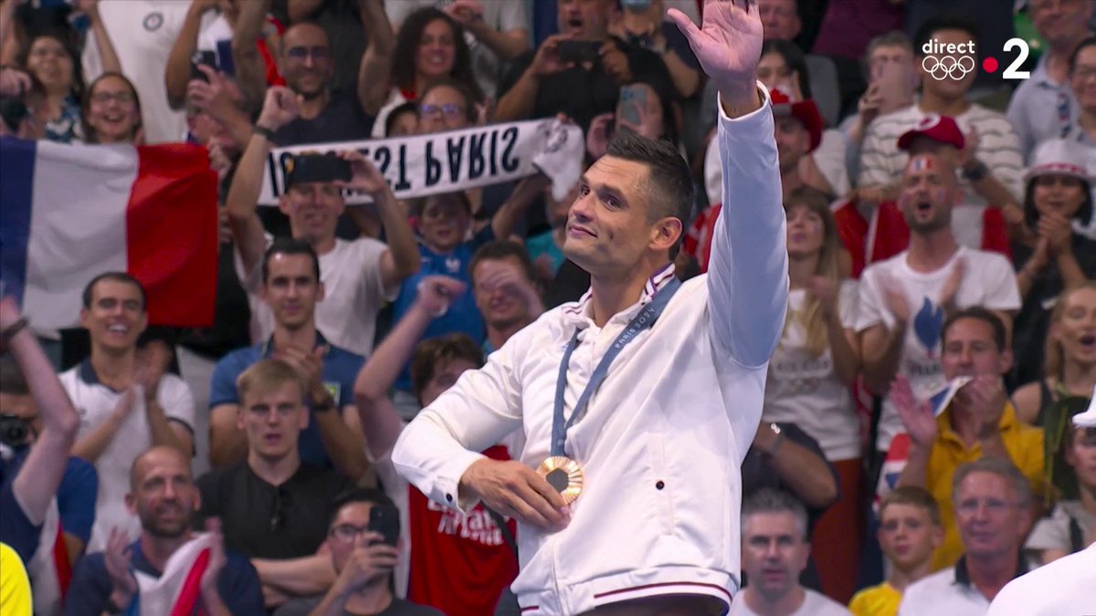 #Paris2024 🇫🇷Elles sont belles ces larmes de notre porte-drapeau 🥹 Quelle histoire et quelle course ce soir pour Florent Manaudou, médaillé olympique pour la 4e fois 👑 📺 Suivez le direct :