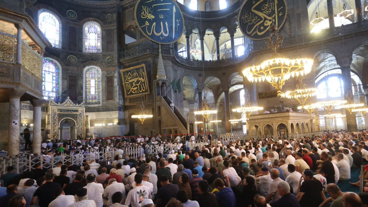 O Muslims! O People of Islam! Let us get rid of fitnah and disunity. Let us not be divided and weakened by our differences. Let us not fall prey to the schemes of the imperialists. Let us strive for unity, for wahdah. Let us awaken to our true strength.