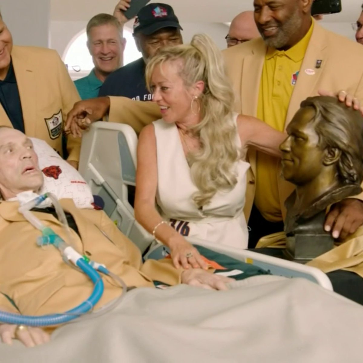 "That's you baby, forever." Steve McMichael, who was diagnosed with ALS in 2021, is officially inducted into the Pro Football Hall of Fame surrounded by loved ones ❤️