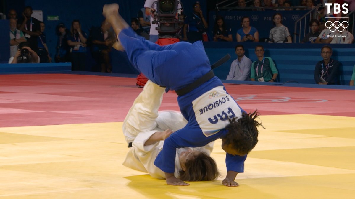 【華麗】柔道混合団体決勝、角田夏実が2階級上のフランス人選手を巴投げ！ 女子48キロ級金メダリストの底力見せる #パリ2024 #Olympics