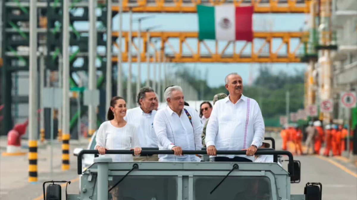 Felicidades a todas y todos los que hicieron posible esta gran obra. Decían que no se podía y hoy es una realidad. Cuando hay voluntad, honestidad y convicción, todo es posible. La Refinería Olmeca es una realidad que fortalece la soberanía energética y con ello la soberanía nacional. Felicidades presidente Andrés Manuel.