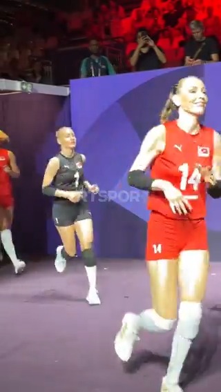 🇹🇷Filenin Sultanları mekana giriş yaptı. Rakip İtalya, hedef 3’te 3!