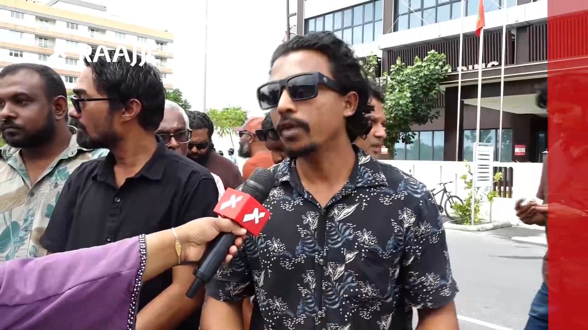 ޕާކު ކުރާނެ ޖާގަ ނުދައްކާ، އެއްވެސް ފުރުސަތެއް ދިނުމެއް ނެތި އުޅަނދުތައް ޓޯ ކުރަމުން ދާތީ، ހިތްހަމަ ނުޖެހިގެން އެއްގަމު އުޅަނދު ދުއްވާ ފަރާތްތަކުން ގުޅިގެން ބާއްވަމުންދާ ސިލްސިލާ މުޒާހަރާ ތަކުގެ ތެރެއިން ހުޅުމާލޭގައި ބޭއްވި މުޒާހަރާ
