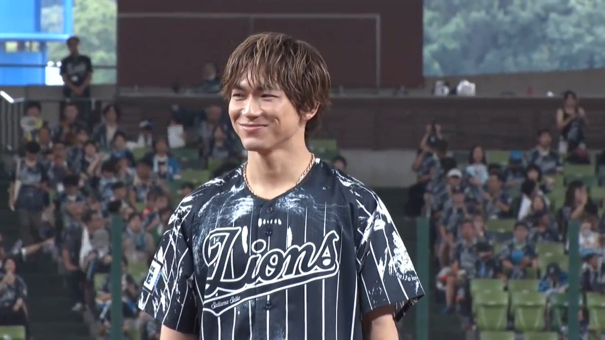 所沢市出身の #EXILE #NAOTO さんがセレモニアルピッチに登場! なんと「所沢市観光大使」就任も発表されました! ▼ナイスピッチングの全容はこちら! #埼玉西武ライオンズ #seibulions #やる獅かない #ハントブルーユニ
