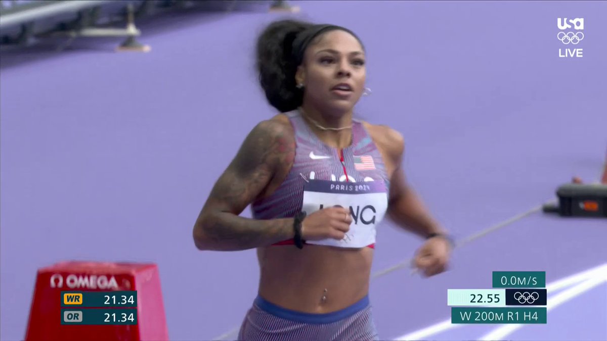McKenzie Long gets the job done in round one of the 200m and clinches a spot in the semifinals. #ParisOlympics 📺 USA Network &amp; Peacock