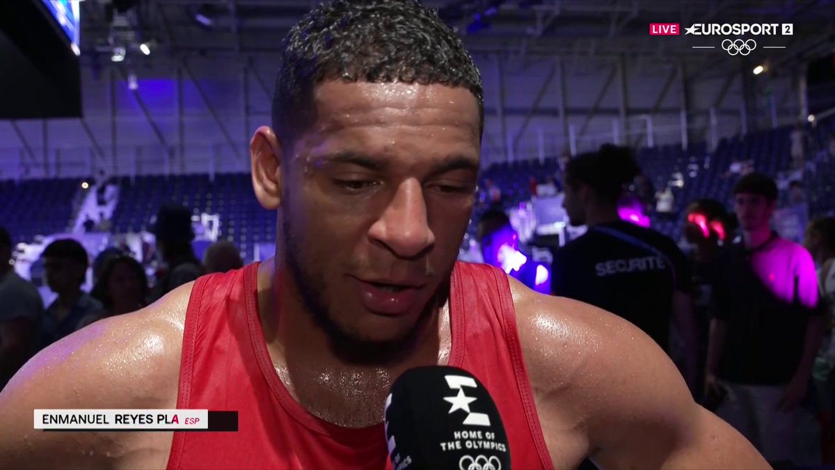 “Se está cayendo el boxeo por los árbitros, no sé qué puntúan ellos" Chinada gorda de El Profeta. Honor.