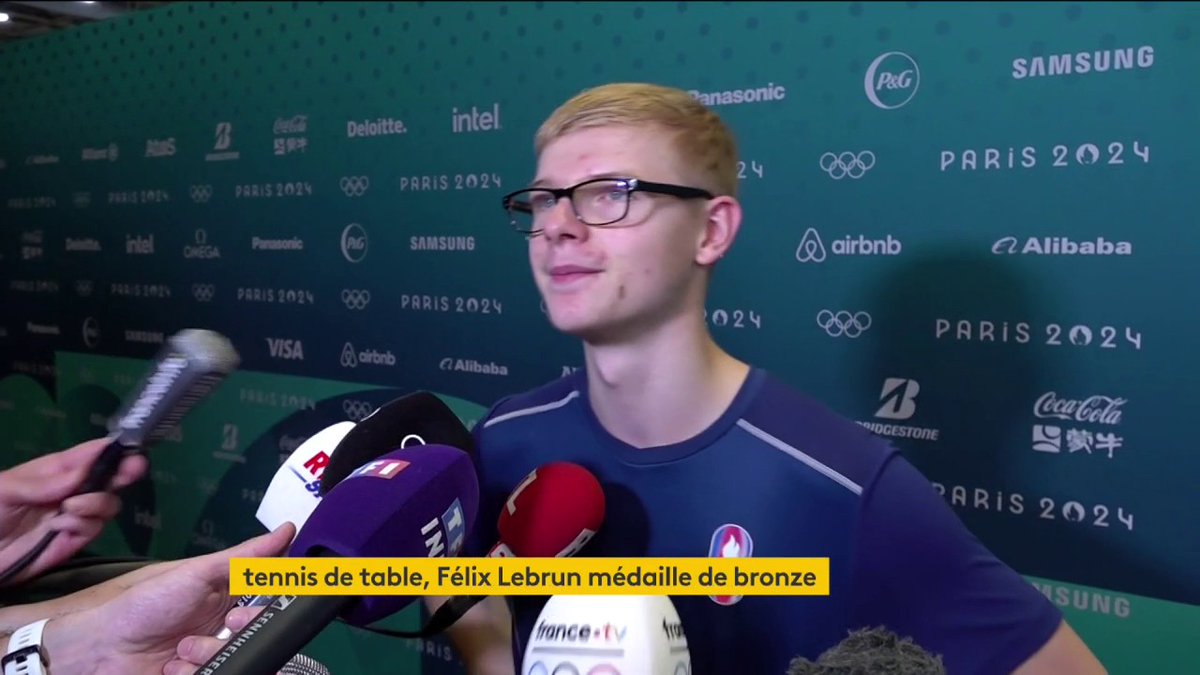 🔴 "Bien sûr que [la médaille de bronze] elle a un goût d'or" 🗣️ Le pongiste Félix Lebrun, 17 ans et tout juste médaillé de bronze, au micro de franceinfo.