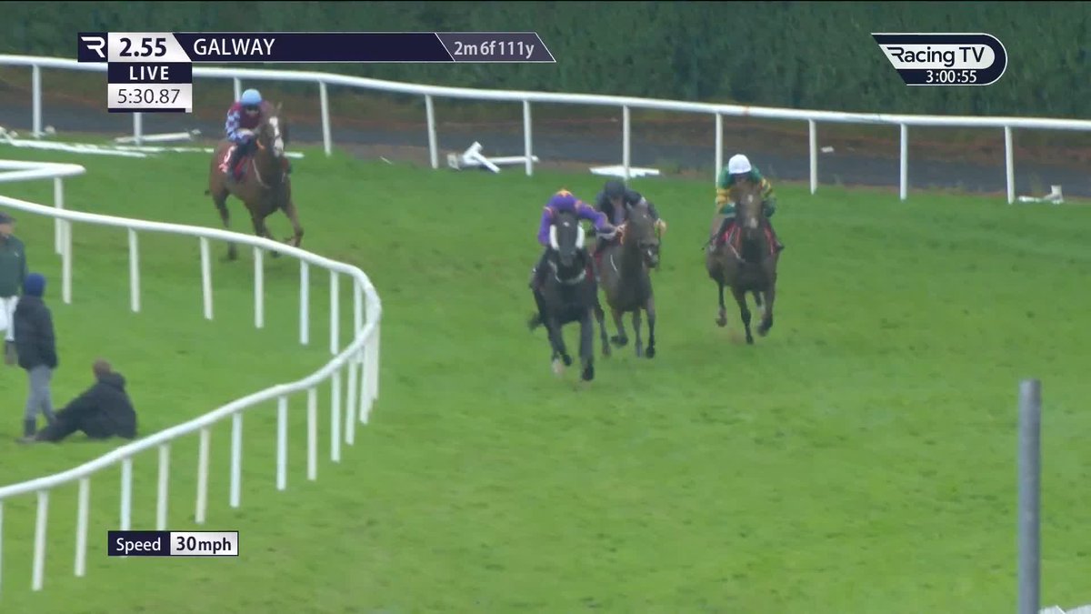 𝐇𝐮𝐫𝐫𝐢𝐜𝐚𝐧𝐞 𝐆𝐞𝐨𝐫𝐠𝐢𝐞 (4-1) blows hot Galway Races 🌬️ Gordon Elliott's mare, a good seventh in the Plate here on Wednesday, was winning for a fourth time over fences to give jack kennedy a swift double ✌️