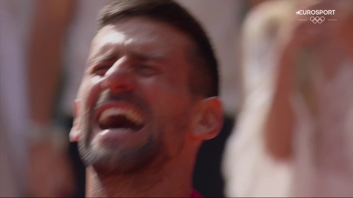 🔥🇫🇷 | Djokovic doet het! De gouden medaille is binnen, de allerlaatste prijs die nog gewonnen moest worden is van hem. Wat een legende! 🐐🇷🇸 #Paris2024 📺 Stream Paris 2024 op HBO Max