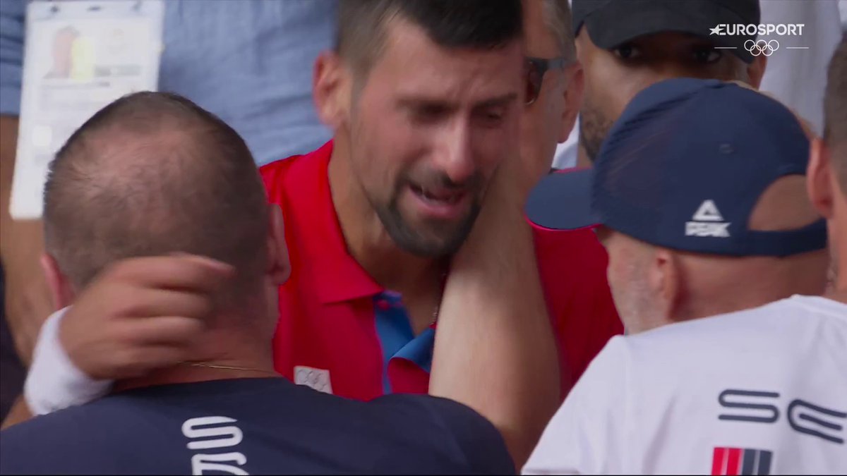 La reazione più bella di tutte Novak Djokovic si gode l'oro olimpico con la sua famiglia #HomeOfTheOlympics #Paris2024 #Djokovic