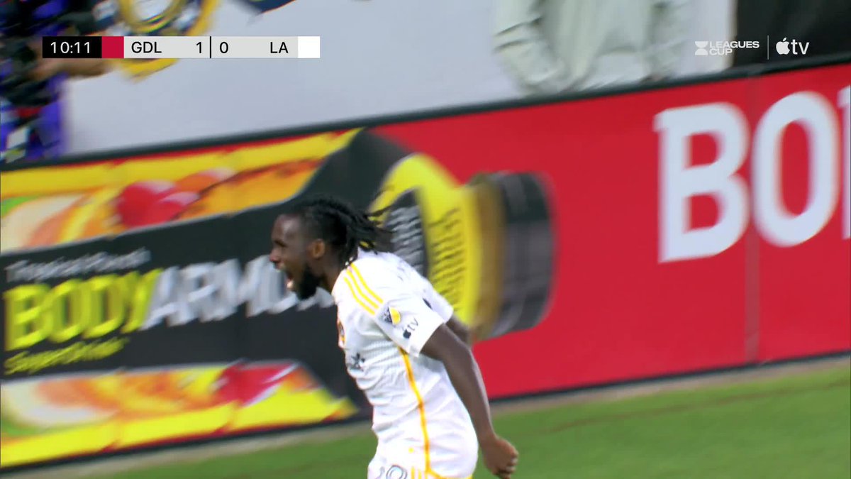 Riqui Puig threads the needle to set up LA Galaxy's equalizer 🪡 (via Major League Soccer)