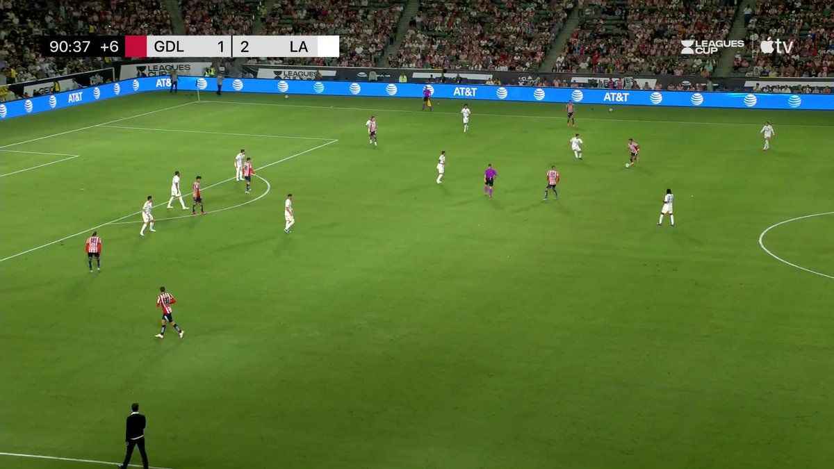EL GOLAZO DE CADE COWELL 🔥 CHIVAS